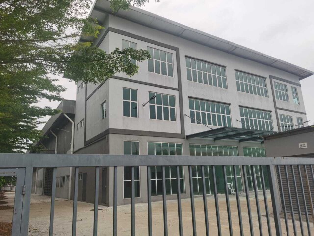 Seri Kembangan Kampung Baru Balakong Kawasan Perindustrian Balakong, Jalan KPB 7 [Factory for Sale]