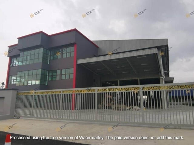 Pandamaran Factory for Sale at Jalan Selat Selatan 4