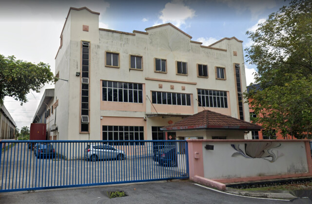Port Klang, North Port Industrial Park, Detached Factory for Rent with Overhead Crane