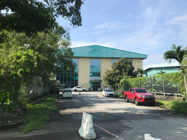 Detached Factory with 3 storey office for Rent at Taman Perindustrian Subang