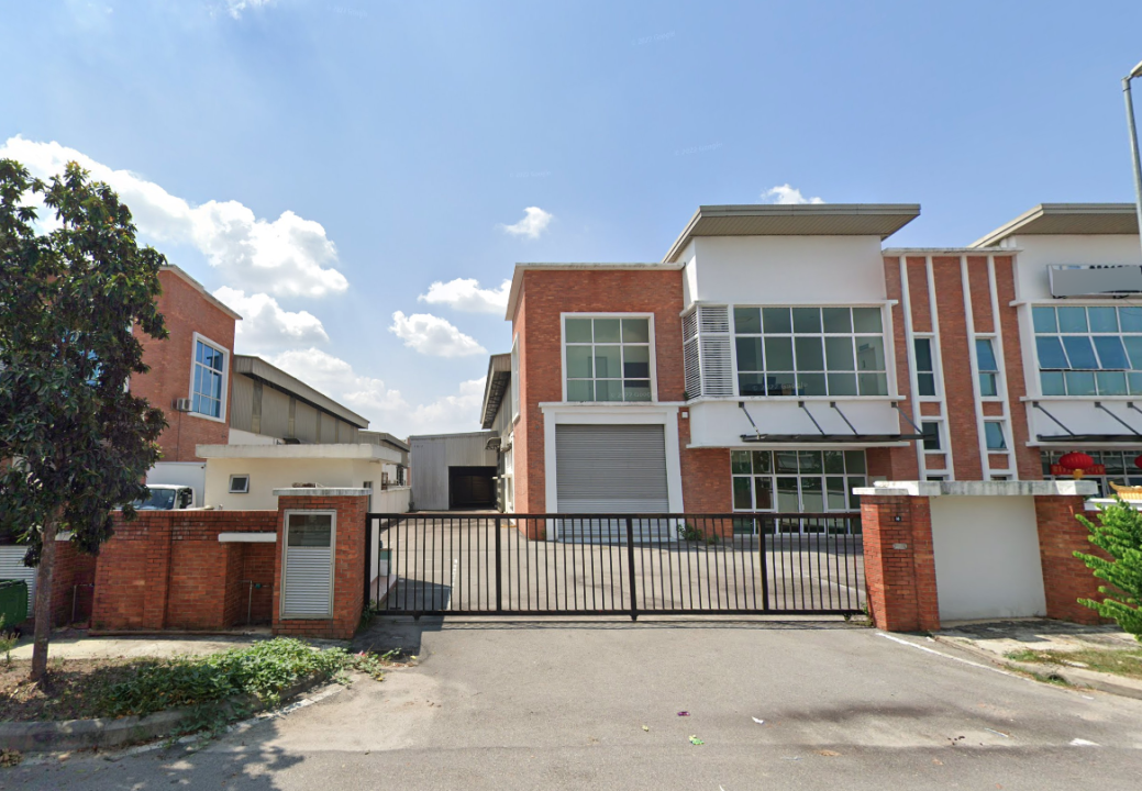 3 storey Semi Detached 12000 sq ft Factory Seksyen 32 Bukit Kemuning For Rent 1
